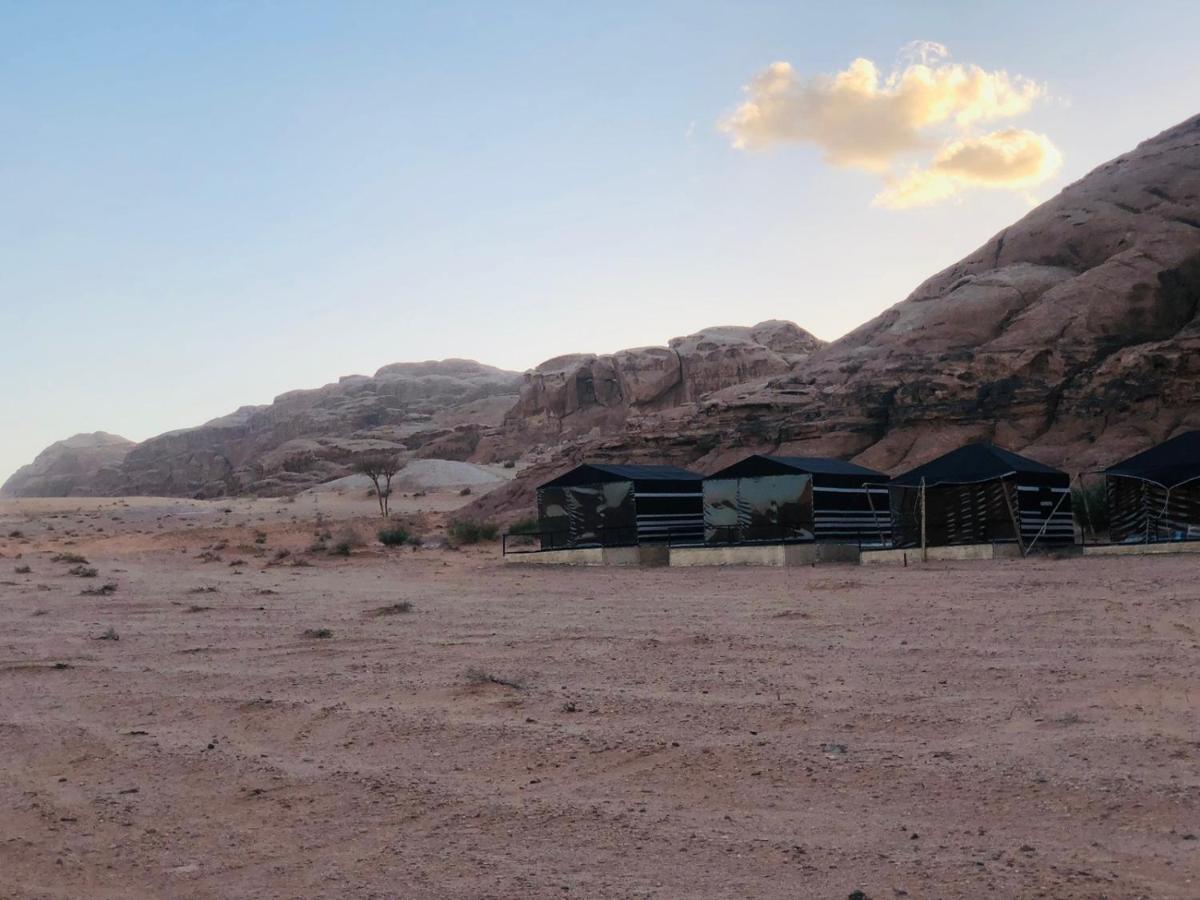 Wadi Rum Moon Camp Екстер'єр фото